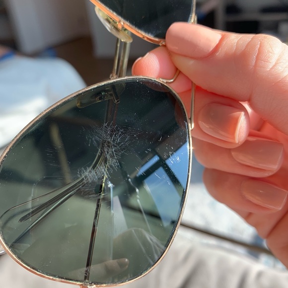 Ray-Ban Aviator Classic Sunglasses Green G-15 Lens Gold Frame RB3025 Unisex